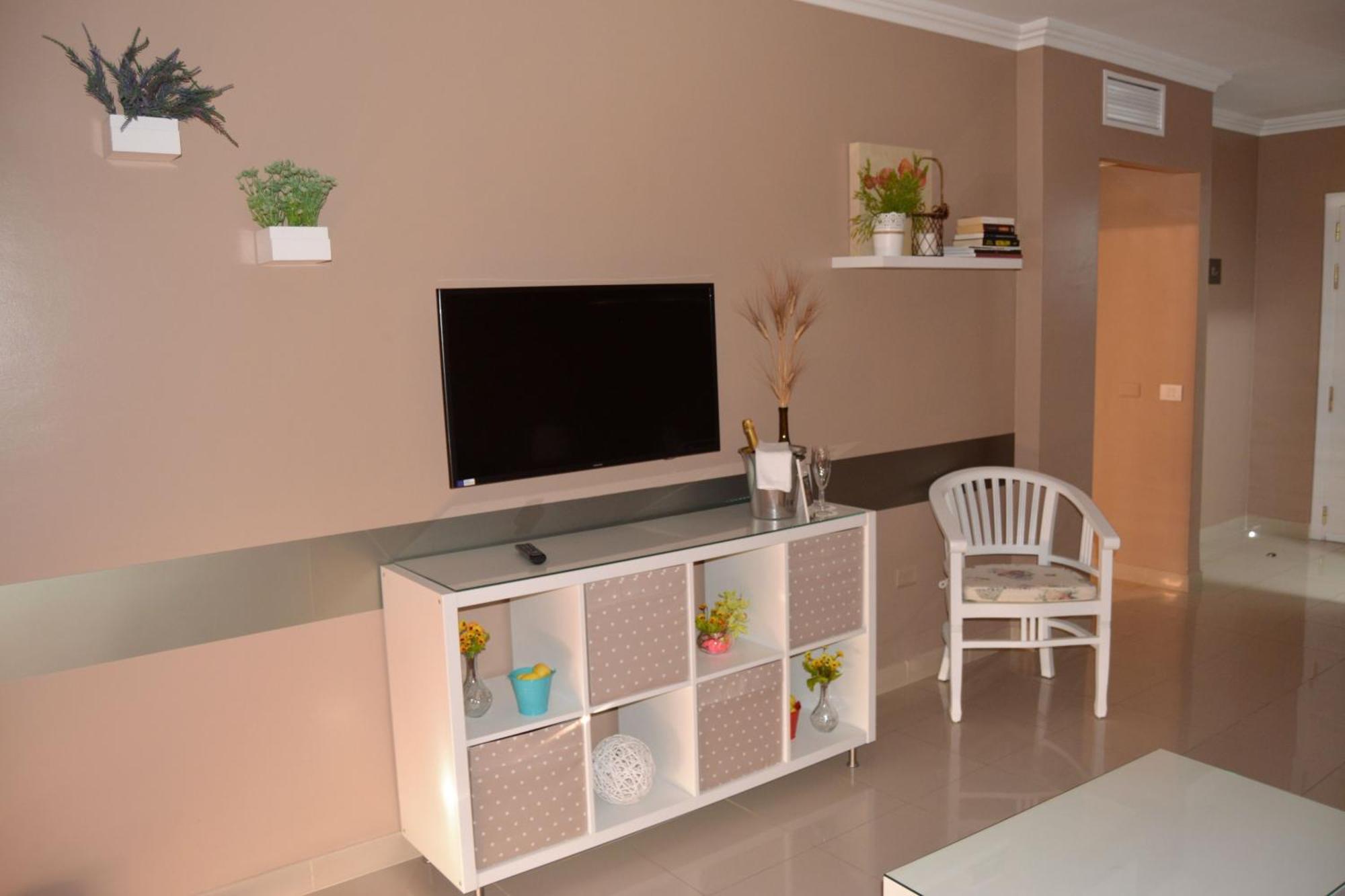 Rf La Quinta Park Apartment